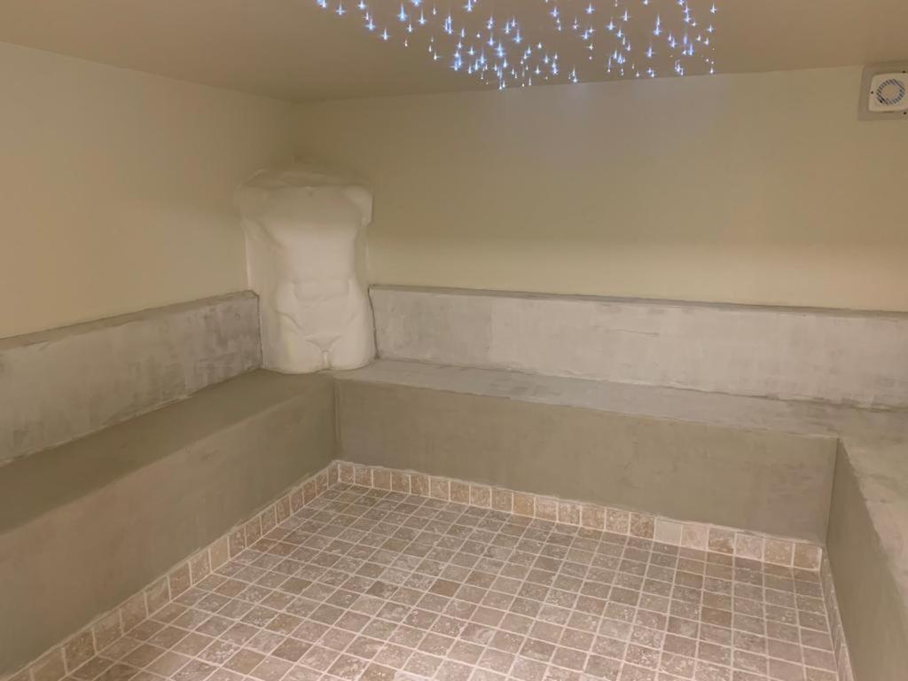 Hotel Montlo Relais Des Cerfs