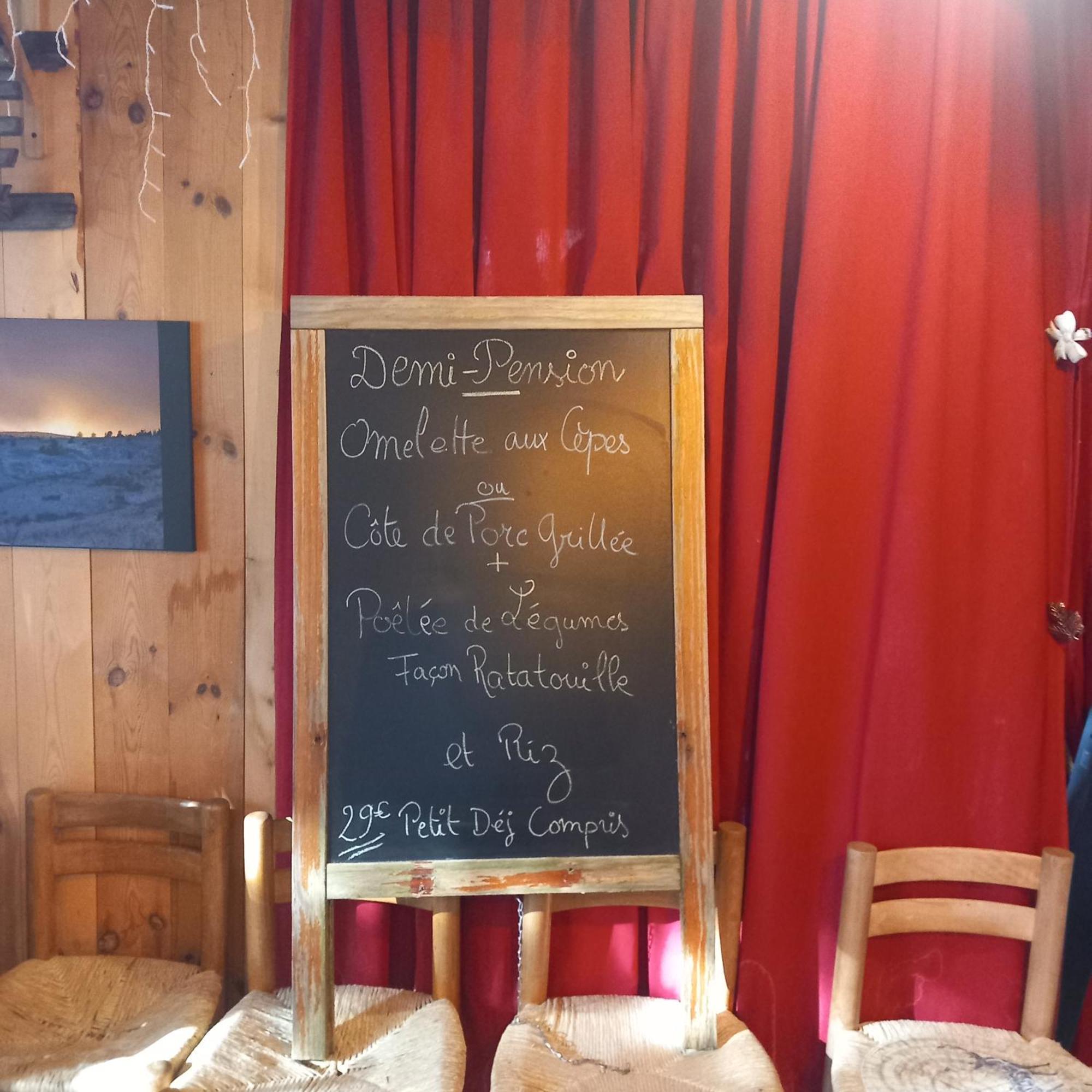 Montlo Relais Des Cerfs Hotel *